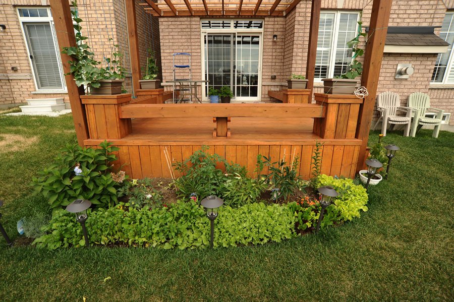 Square deck with full covered pergola