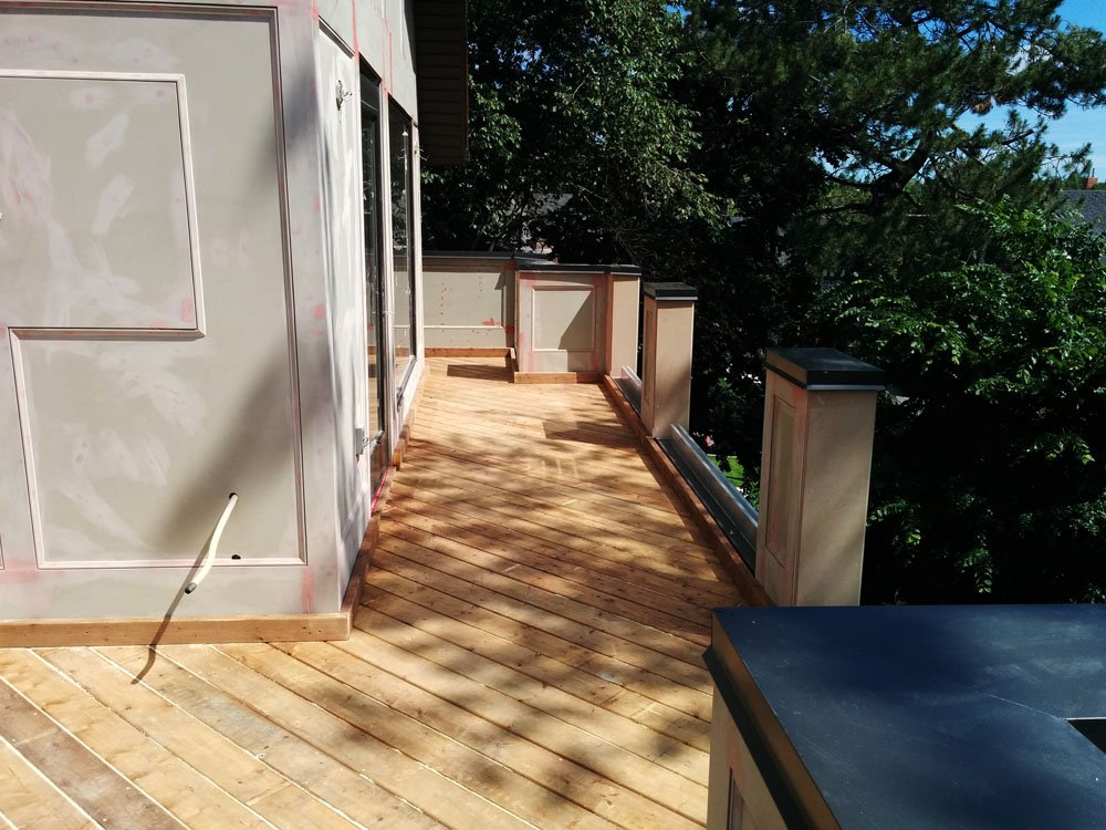 Deck on ROOF