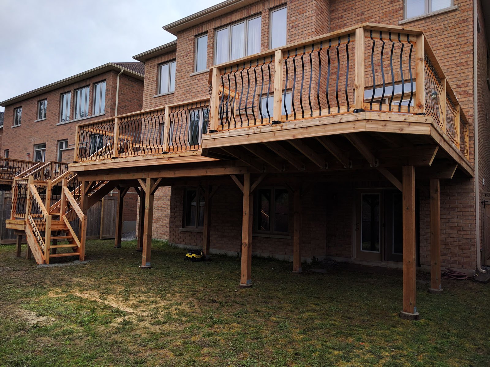 Cedar 2nd Level Deck