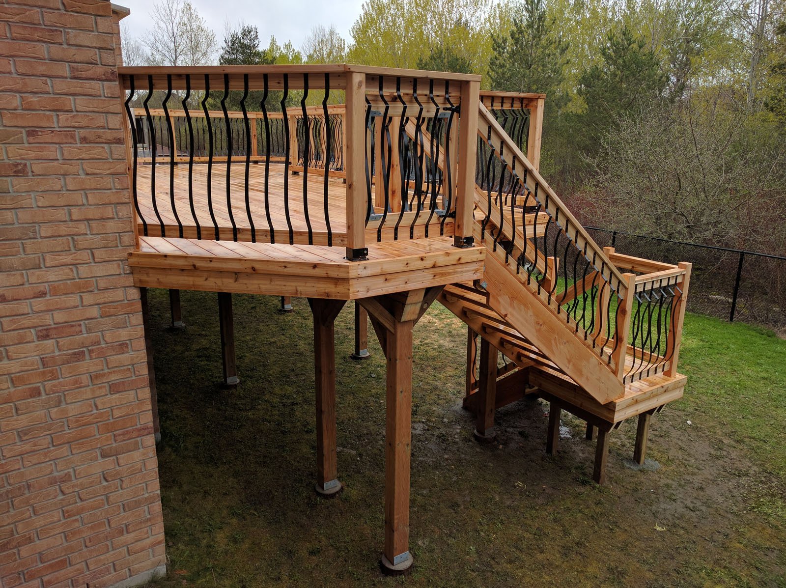 Cedar 2nd Level Deck