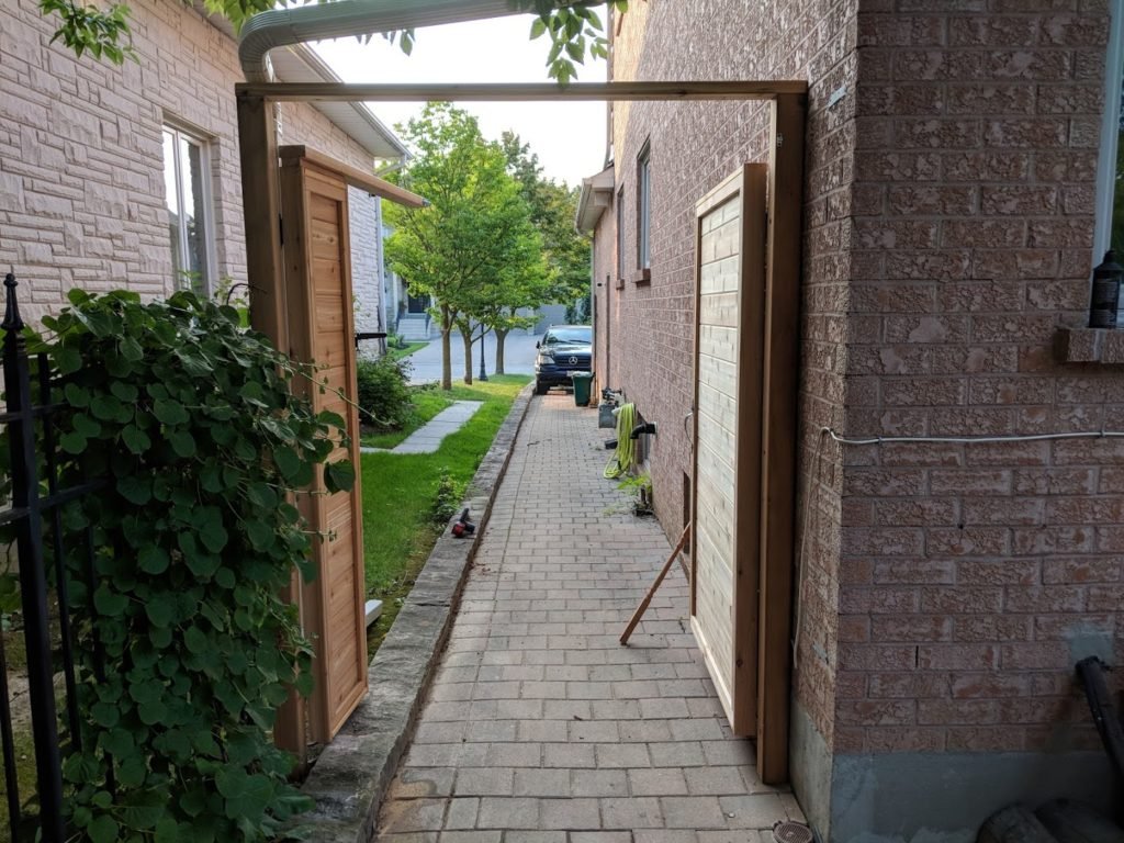 Ground Level deck with Privacy Screen